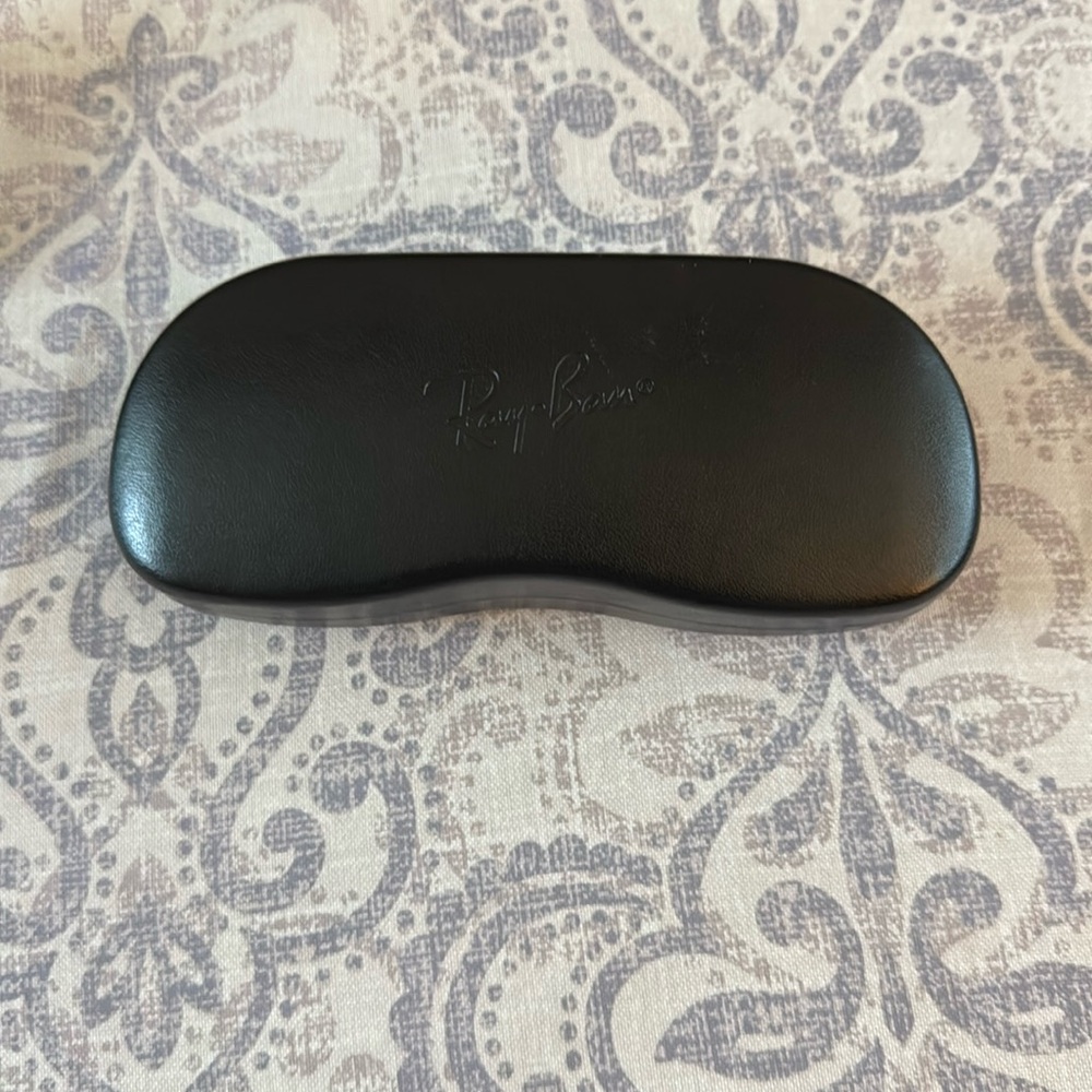 Black Ray Ban hard glass case
